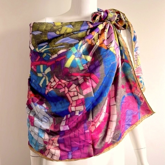 CARTIER Paris. Silk Scarf, Multicoloured Stained Glass Pattern, Pink Wolf 125-03 - Picture 4 of 10